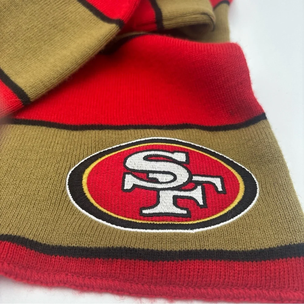Forever Collectibles‎ Red and Gold Scarf